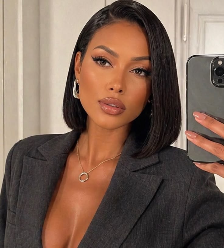 Sleek side-part bob wig